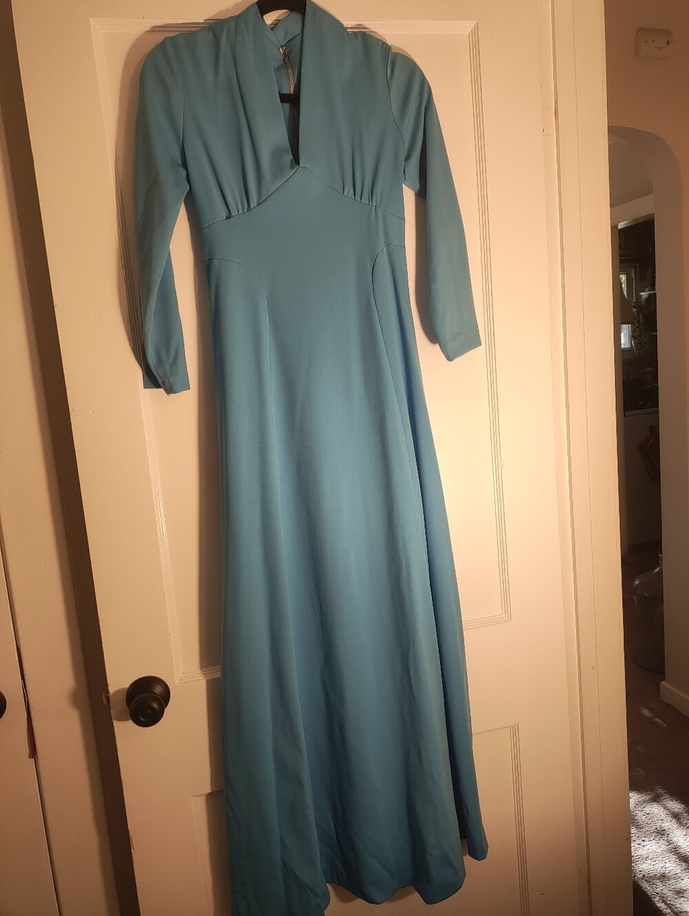 Vintage 1970s • Size 11 • Unbranded • Aqua/Turquoise Maxi Dress
